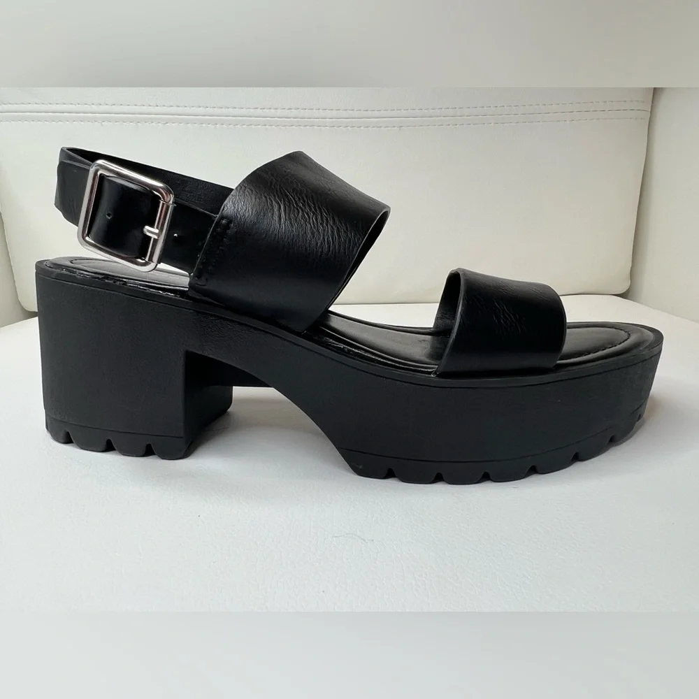 Madden Girl Black Platform Shoes Silver Buckles size 9M